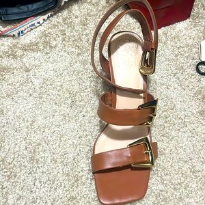 Super cute buckle shoes